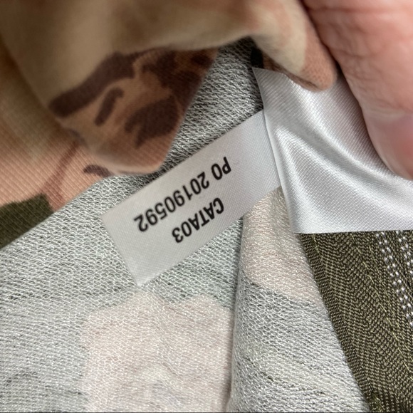 Stella & Dot Crush It Floral Camo Pullover - Picture 7 of 7